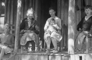 Family group on farm near Andersonville, Tennessee. This family owns two acres and has always lived in the vicinity.