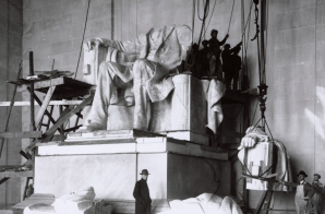 Installing the Abraham Lincoln Statue in the Lincoln Memorial