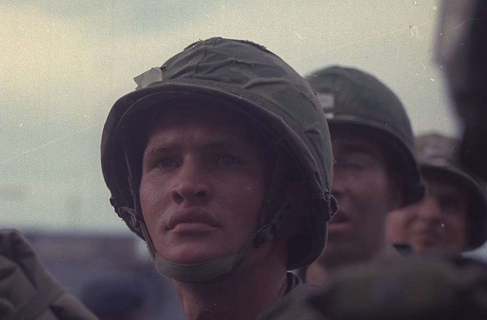 Arrival of the U.S. 1st Cavalry Division (Air Mobile) in Vietnam